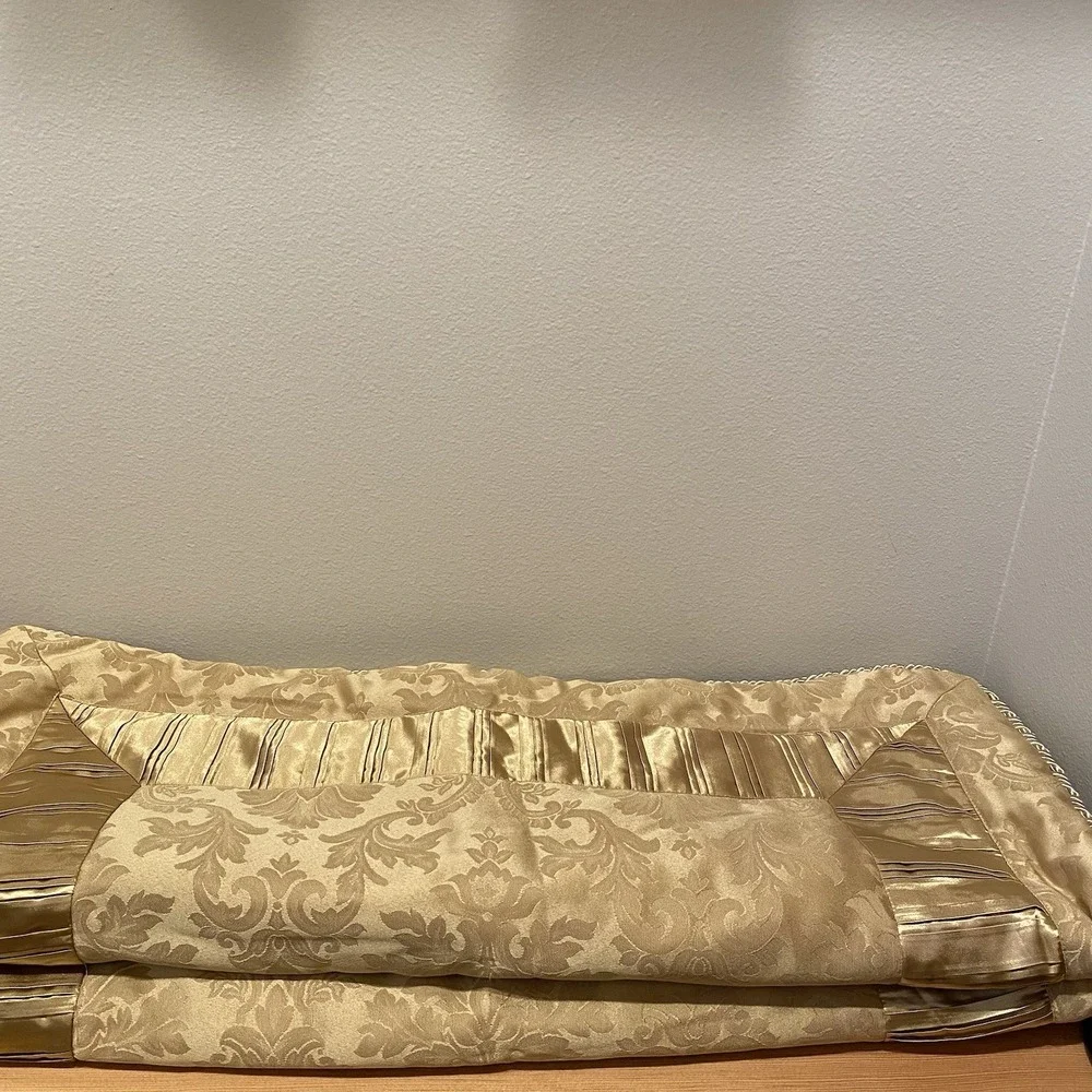 Croscill Standard‎ Corded Pillow Shams Set Of 2 NICE Golden Yellow